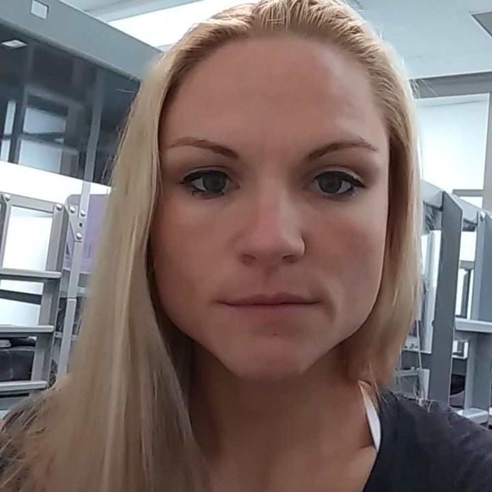 Meet your Posher, Elizabeth